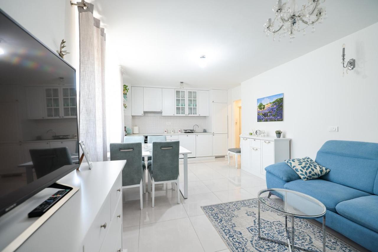 Two Bedroom Apartment With A Balcony Relja Zadar Eksteriør billede