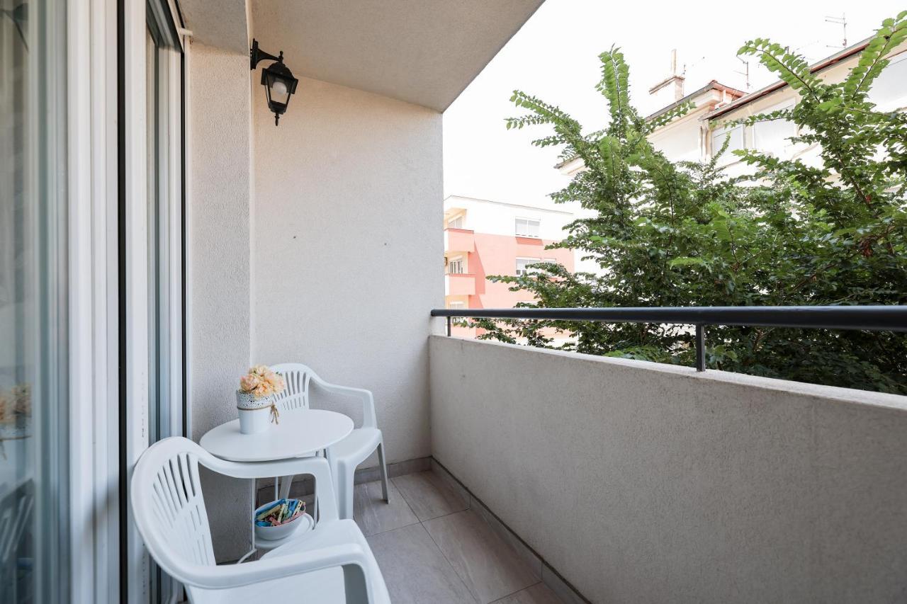 Two Bedroom Apartment With A Balcony Relja Zadar Eksteriør billede