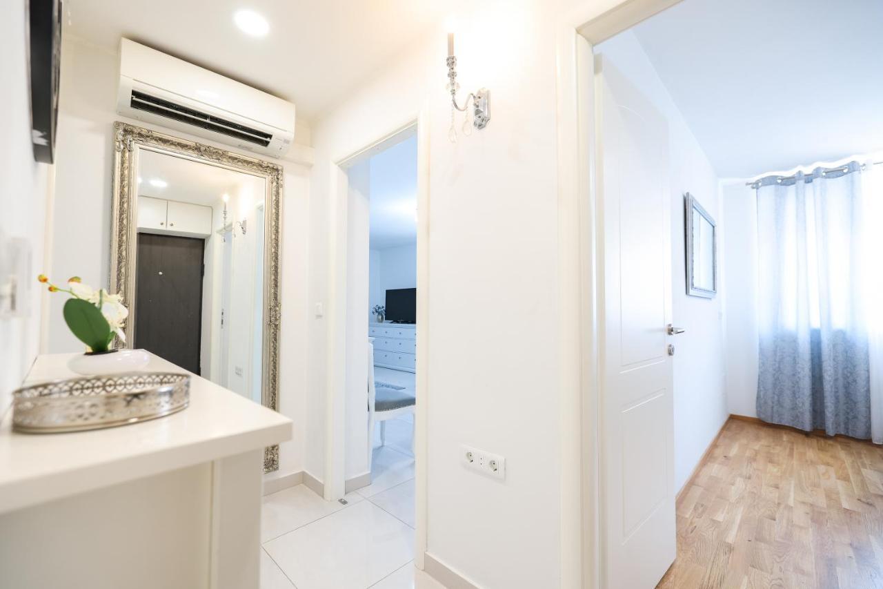 Two Bedroom Apartment With A Balcony Relja Zadar Eksteriør billede