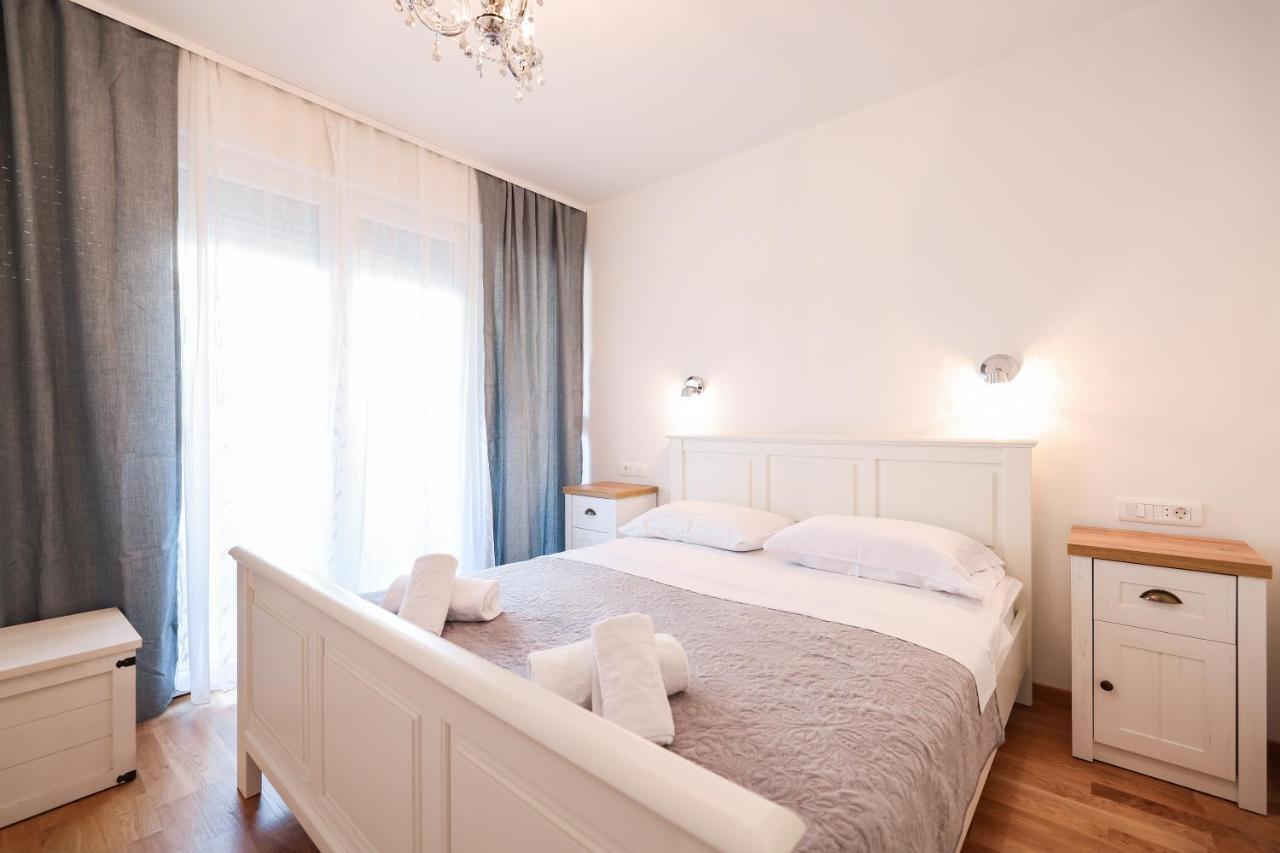 Two Bedroom Apartment With A Balcony Relja Zadar Eksteriør billede